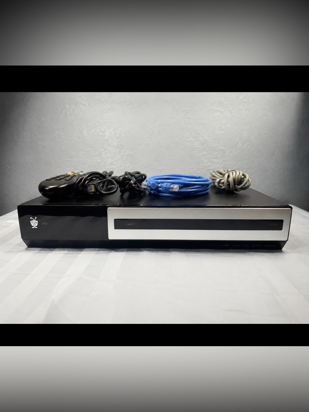 TiVo HD Series 3 DVR Complete Setup! Remote + Cables Included • Excellent Cond
